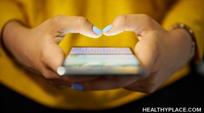 Smartphones can cause our mental health to suffer, but reducing screen time can lower stress and create more bliss. Hers's how to cut down on smartphone use.