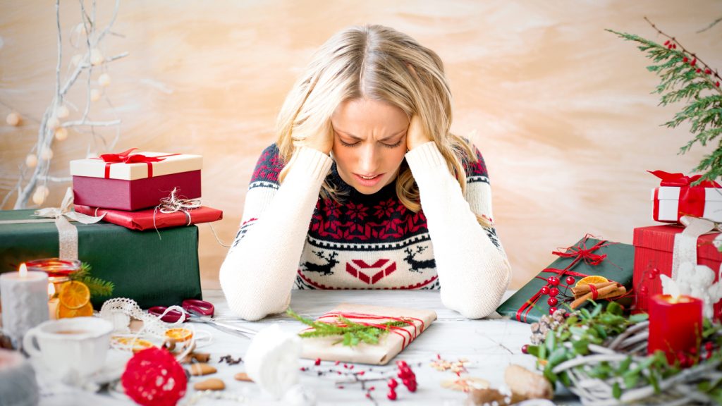 You can manage holiday stress and gain confidence. Here are 15 tips that will help you stress less and enjoy more this holiday season. Take a look.